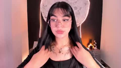 Rose online show from 11/25/25, 01:55