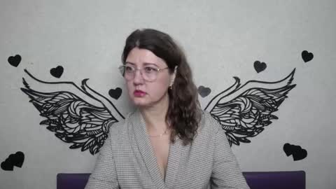 RoseHille online show from 11/23/25, 06:02