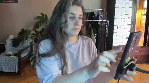 Snapshot of roselina_ chatting on 07/27/26, 02:35 Rose online show from 07/27/26, 02:35
