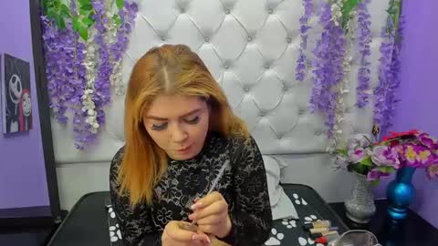 Julieta online show from 09/17/25, 12:40