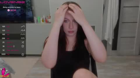 Snapshot of rosepage chatting on 02/06/26, 08:34 Julia online show from 02/06/26, 08:34