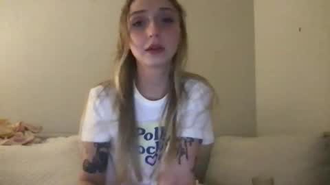 RosePuzzy69 online show from 01/11/26, 07:46