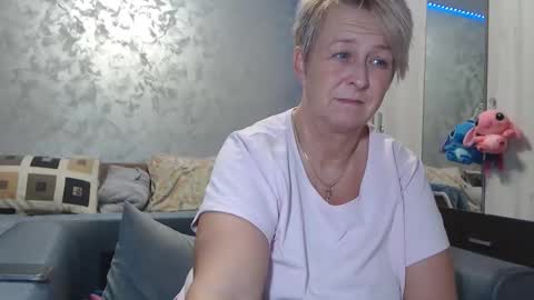 Lovepinklilly online show from 02/10/26, 05:39