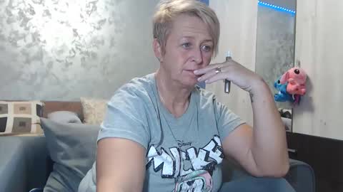 Lovepinklilly online show from 02/16/26, 06:15