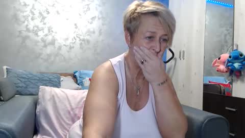 Lovepinklilly online show from 03/02/26, 06:37