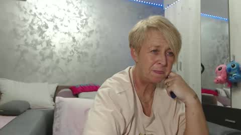 Snapshot of roses_and_lillies chatting on 04/22/26, 05:58 Lovepinklilly online show from 04/22/26, 05:58