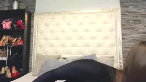 Gabriela online show from 03/10/25, 05:43