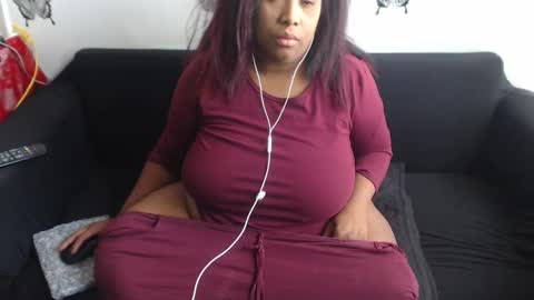 LAURA online show from 11/19/25, 09:26