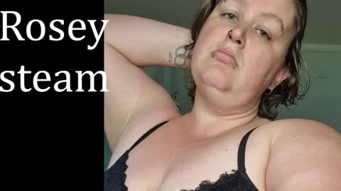 Snapshot of rosey231357695 chatting on 09/15/25, 07:52 Rosey online show from 09/15/25, 07:52