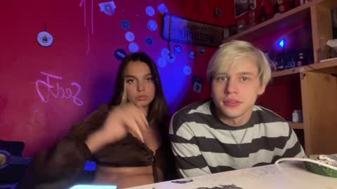 Snapshot of roshelle_xxx chatting on 12/03/24, 02:27 Roshelle online show from 12/03/24, 02:27