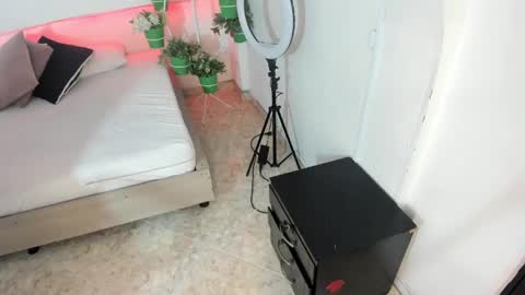 rosi_cooper online show from 12/26/24, 10:59