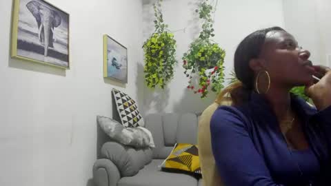 rosi_cooper online show from 05/01/26, 10:42