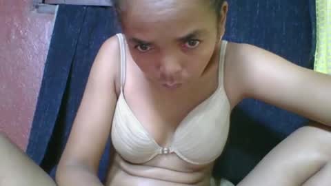 rosia685234 online show from 02/03/26, 07:41