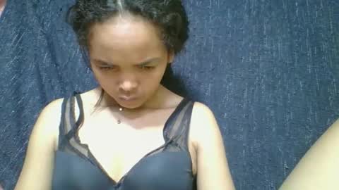 rosia685234 online show from 04/17/26, 07:06