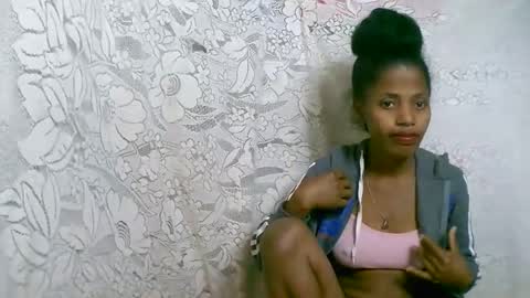 rosia online show from 10/24/25, 02:57