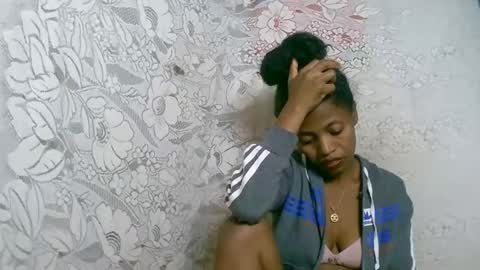 rosia online show from 12/03/25, 10:08