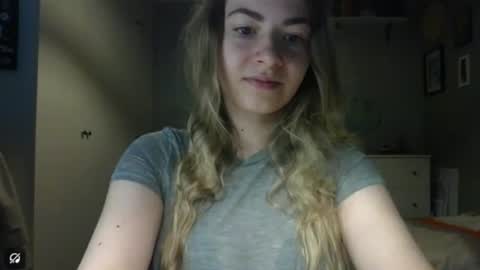 Snapshot of rosie_june chatting on 07/23/26, 06:44 Rosie online show from 07/23/26, 06:44