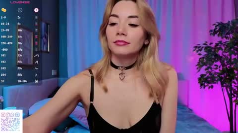 Rosie online show from 06/19/26, 01:10