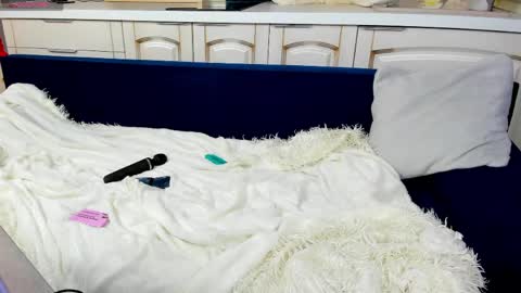 Rose  online show from 04/14/26, 09:15