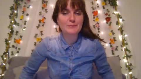rosie_woods online show from 11/04/25, 03:27