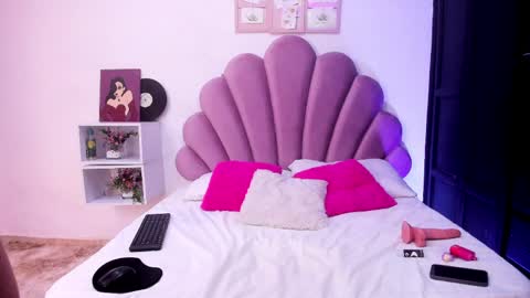 rosiecharm online show from 04/06/26, 10:22