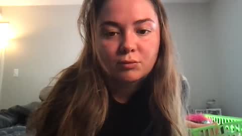 Snapshot of rosielinda16 chatting on 09/19/25, 03:45 Rosie online show from 09/19/25, 03:45