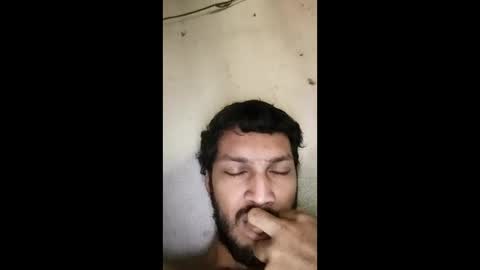 Snapshot of roskof69 chatting on 01/05/25, 09:36 Ribuu online show from 01/05/25, 09:36