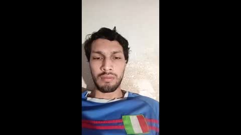 Snapshot of roskof69 chatting on 10/01/25, 08:31 Ribuu online show from 10/01/25, 08:31