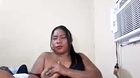 Snapshot of rosmerynava chatting on 03/11/25, 07:04 rosmerynavarro online show from 03/11/25, 07:04