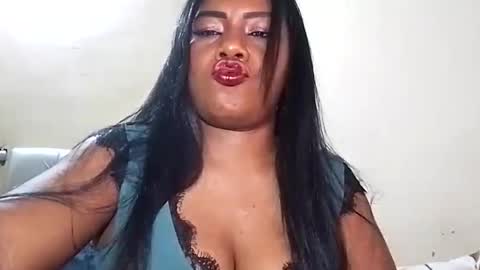 Snapshot of rosmerynava chatting on 10/13/25, 04:45 rosmerynavarro online show from 10/13/25, 04:45