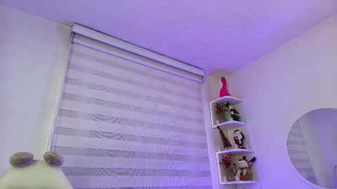   online show from 12/03/25, 12:14