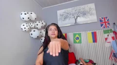 Snapshot of rosse_milf1 chatting on 07/25/26, 12:14 rosse_milf1 online show from 07/25/26, 12:14