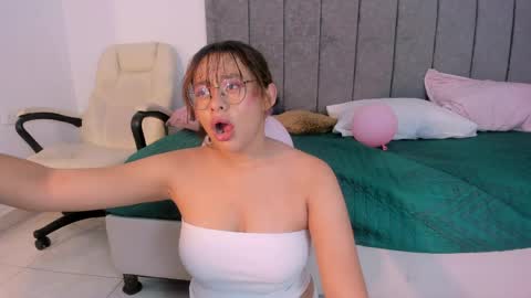 rosse_taylorx1 online show from 04/11/26, 06:56