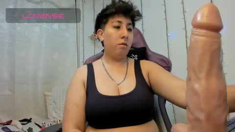 Snapshot of rossedemond30 chatting on 04/21/26, 01:42 ROSSE DEMOND online show from 04/21/26, 01:42