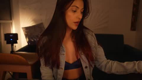 Rossey online show from 12/17/25, 01:33