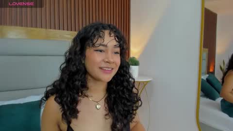 rossie_lanie_ online show from 12/20/25, 01:18