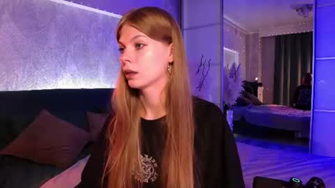 rosy_black_ online show from 06/30/26, 07:04
