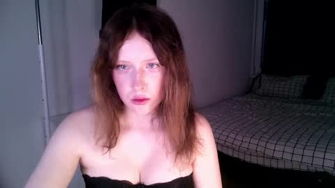 Snapshot of rosy_petal chatting on 06/08/26, 07:14 rosy_petal online show from 06/08/26, 07:14