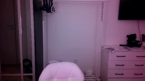 rosy_petal online show from 07/20/26, 12:58
