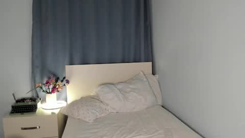 Snapshot of roter_rita chatting on 01/07/25, 01:28 roter_rita online show from 01/07/25, 01:28