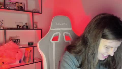 Snapshot of roter_rita chatting on 02/10/25, 01:57 roter_rita online show from 02/10/25, 01:57