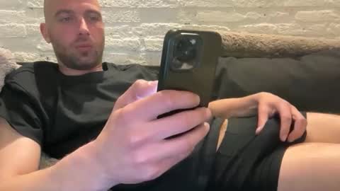 rotteei1 online show from 04/20/26, 04:43