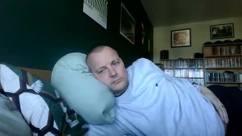 Snapshot of rotunda1874 chatting on 11/25/25, 12:05 rotunda1874 online show from 11/25/25, 12:05