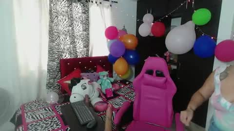 Snapshot of rous_kinky chatting on 04/29/26, 03:49 rous_kinky online show from 04/29/26, 03:49