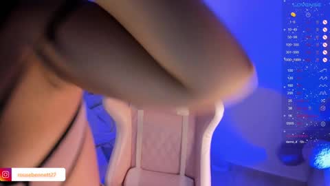    online show from 01/01/25, 04:07