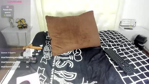 rouse_sexy_hotxx77 online show from 10/26/25, 01:22