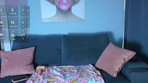 Snapshot of rousebonnett chatting on 11/04/25, 05:12 ROUSE online show from 11/04/25, 05:12