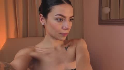 Snapshot of rousee_v chatting on 04/22/26, 04:30 Rousee online show from 04/22/26, 04:30
