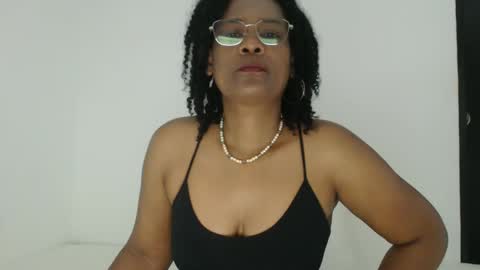 luxa online show from 10/20/25, 12:27
