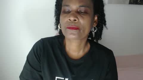 luxa online show from 04/18/26, 09:15